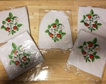 Vintage 5 Strawberry/Daisy Small Appliance Covers