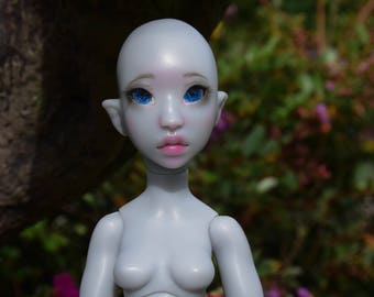 Light grey Hand cast Faylinn bjd