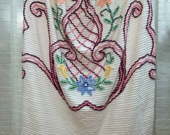white chenille bedspread // floral pattern // 1960s