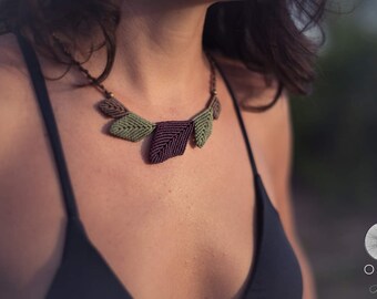 Macrame necklace, handmade jewelry, Leaf necklace, micro macrame necklace