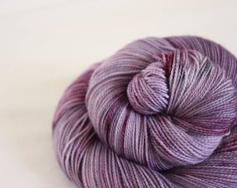 Joanie - Gosling - 80/10/10 superwash merino/ cashmere/ nylon sock yarn