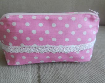Romantic pouch with lace