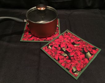 Poinsettia Quilted, Insulated Pot Holder Set