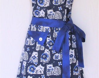 Cat Lovers Apron, Cute Cat Apron, Cats, Kitty Apron, Retro Apron, Womens Apron, KitschNStyle