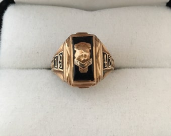 10K Solid Gold 1942 School Class Ring Tunkhannock Pa - Black Enamel