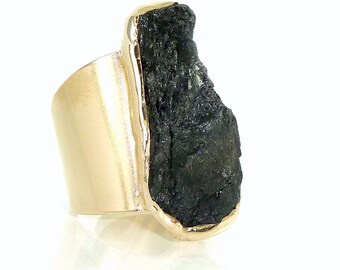 Tourmaline Ring, Raw Tourmaline ring, Black Tourmaline Ring, Natural Stone Ring, Raw Crystal Ring, Black Gemstone Ring,Gold Adjustable Ring.