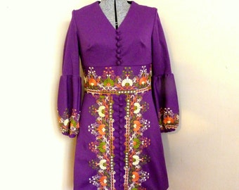 Beautiful 1970's Boho Hippie Festival Dress Purple Hippie Dress Embroidered