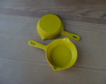 Tiny Cast Iron Skillets, Set of 2, Taiwan