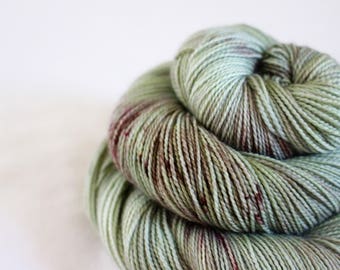 Alma - Gosling - 80/10/10 superwash merino/ cashmere/ nylon sock yarn