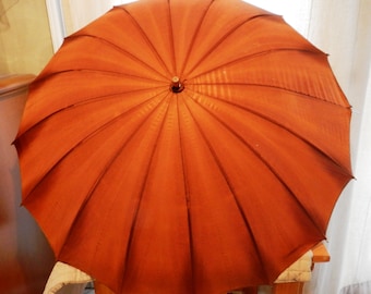 Vintage Women's Parasol with Amber Bakelite Handle Needs Minor Repair 00992