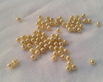 set of 87 Ecru 4mm Plastic beads