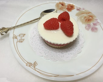 Cake soap Cupcake with raspberry Food soap Dessert soap Birthday cake soap Raspberry soap Halloween soap Realistic food soap Gag gift Prank