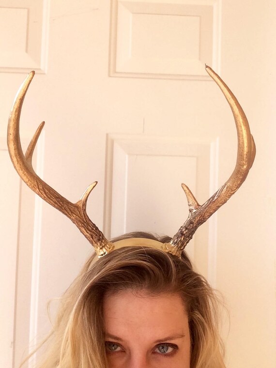 deer antler headband        
        <figure class=