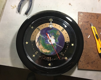 10" Acrylic Earth Clock- Northern Hemisphere