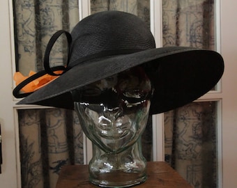 Vintage Black Straw Sun Hat with Floral Applique