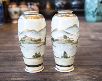 Beautiful Pair of Japanese Satsuma Vases