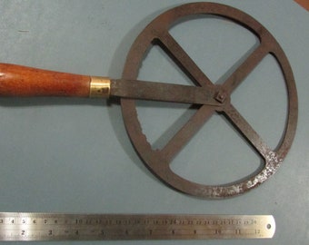 Traveler, measuring device, antique tool