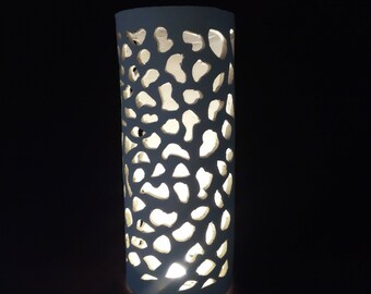 White light column with round patterns