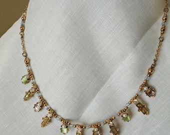Avon Necklace (428)
