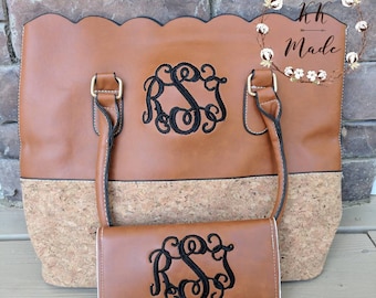 Monogrammed bag, monogrammed purse, monogrammed wallet, scallop purse, personalized bag, mother's day gift, bridal party gift, bridesmaid