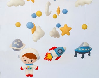Baby mobile Space Nursery mobile Planets Spaceship Stars Clouds mobile Astronaut Cot Crib mobile Hanging mobile Baby shower