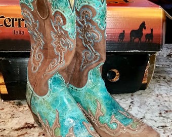 Ferrini Country western ladies boots, 2" heel, 12" shaft, worn once