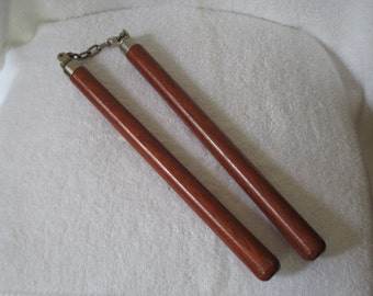 Wood numbchucks