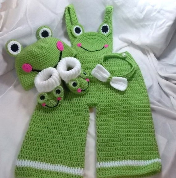 Costume Frogcrochet bow tie overalls frog animal
