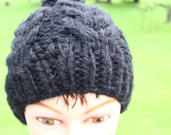 black slouchy beanie