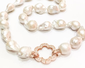 Baroque Pearl Necklace on 925 Silver and Rose Gold Clasp