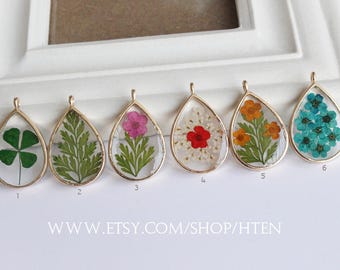 1pcs Handmade Teardrop 18x25mm Resin Dried flowers Pendant - Really flower Pendant Charms - real flower DIY Resin jewelry original design