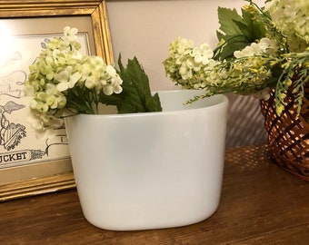 White milk glass vase. Beachy coastal vintage.