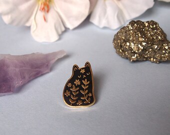Floral cat enamel pin - pin badge, pins, badge, enamel pins, cat lover gift, flowers, cat enamel pin, pins, pin badge, enamel pins, pins