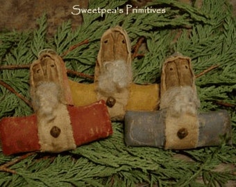 Primitive Christmas Folk Art Santa Doll Ornies PDF E-Pattern Sweetpeas Primitives