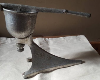 Vintage Pill Maker / Press / Aluminum / Hand Hammered / Pharmacy / Apothecary / GREAT L@@KING