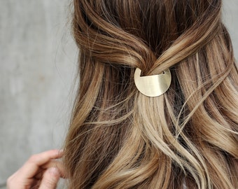 Circle Hair Clip, Geometric Circle Hair Clip, Circle French Barrette, Geometric French Barrette, Minimal Circle Hair Accessory | The Charity