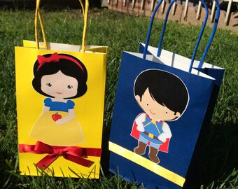 Snow White Or Seven dearfs favors bag, Candy bag set of 12 PIECES