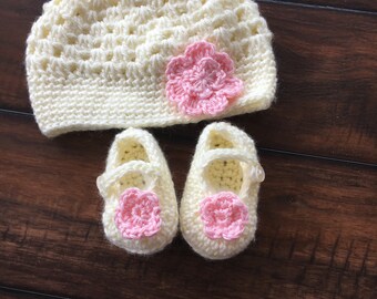 Baby girl hat with Mary Jane shoes