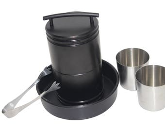Ice ball press
