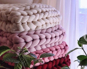Wool Hugs Chunky Knit Blanket. Merino wool blanket. Chunky knit throw. Big knit blanket. Throw blanket. Arm knit blanket. Birthday gift