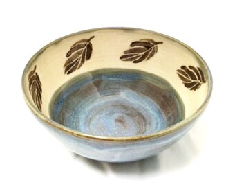 Ceramic Bowl in Blue and Brown with Leaf Design, Blue Ceramic Bowl with Brown Leaves, Ceramic Serving Bowl, Pasta Bowl, Fruit Bowl