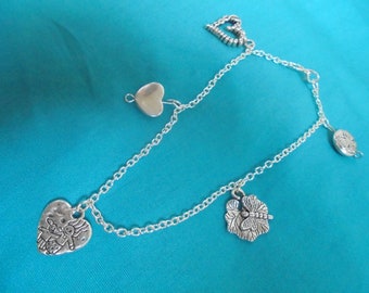 Hearts and butterflies anklet