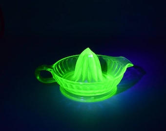 Anchor Hocking Vaseline Glass Ribbed Juicer Vintage Uranium Glass Juice Squeezer Reamer 1930s Depression Glass Citrus Juicer Gift for Her