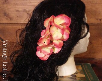 Pink Hydrangea Blossom Comb