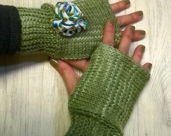 Green Wool gloves without fingers