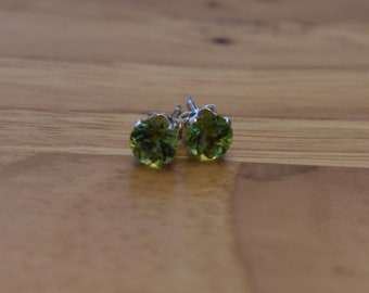 6mm Geniune Peridot Stud Earrings