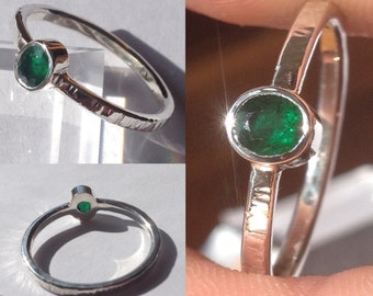 Natural Emerald Ring - Bezel set .32ct Brazilian Emerald from Bahia State - Size 9+ ~Hammered-finish shank all the way around!!!