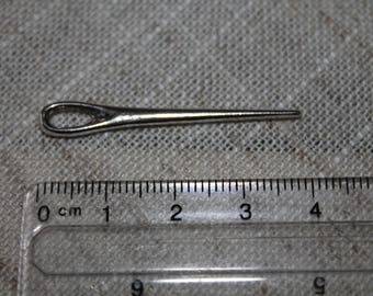 Sewing needle charm in silver