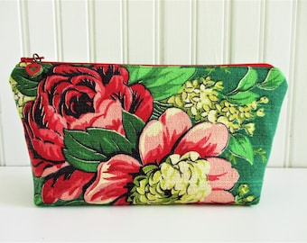 Red Rose Bouquet on Green Ground Vintage Barkcloth Fabric Zippered Make Up Bag