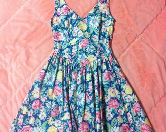 LAURA ASHLEY Vintage Cotton Floral Dress, Vintage Laura Ashley Dress, Vintage Floral Dress, Pastel Floral Dress, Vintage Pastel Floral Dress
